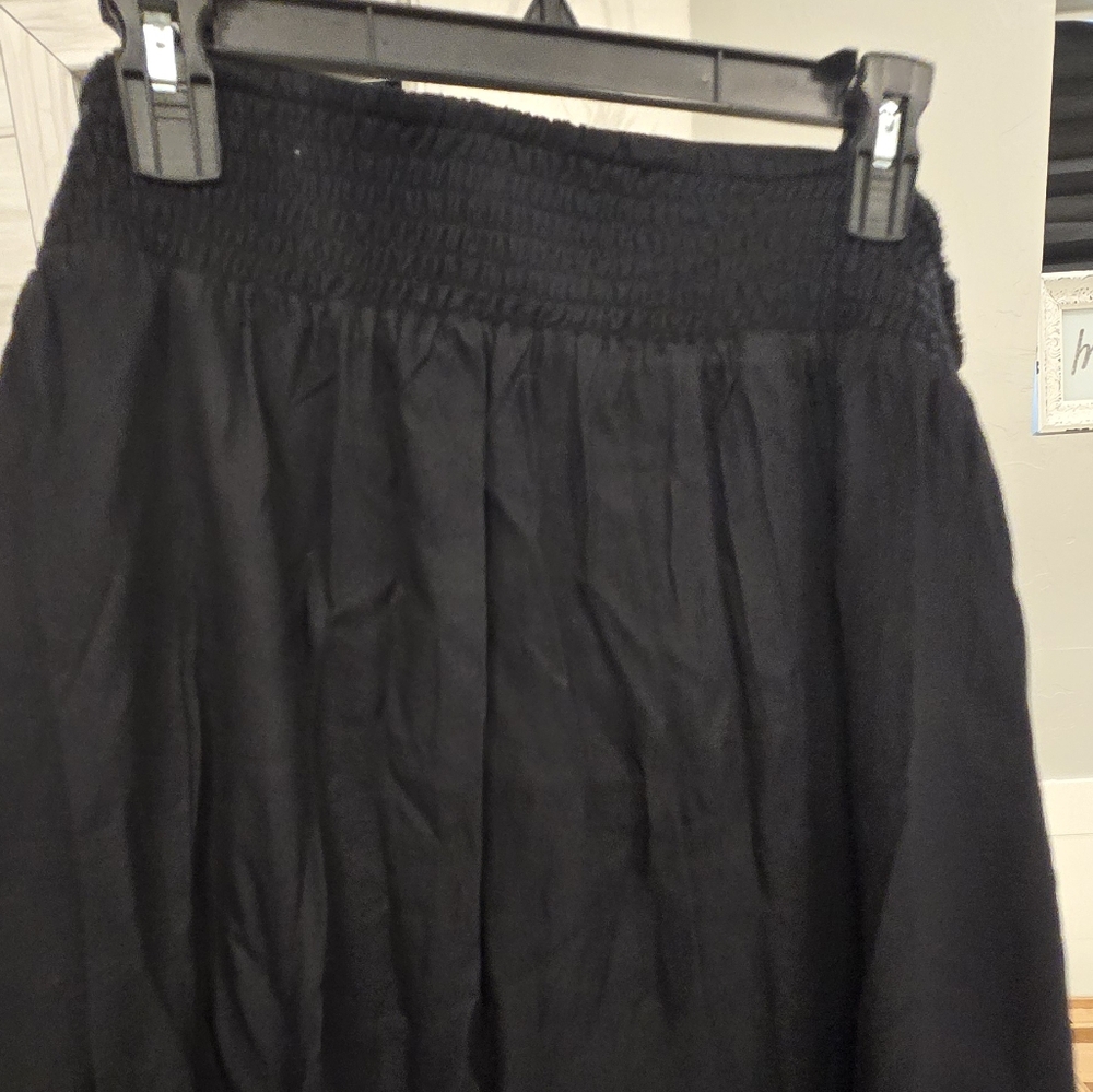 Old Navy Black Skirt - Picture 4 of 4